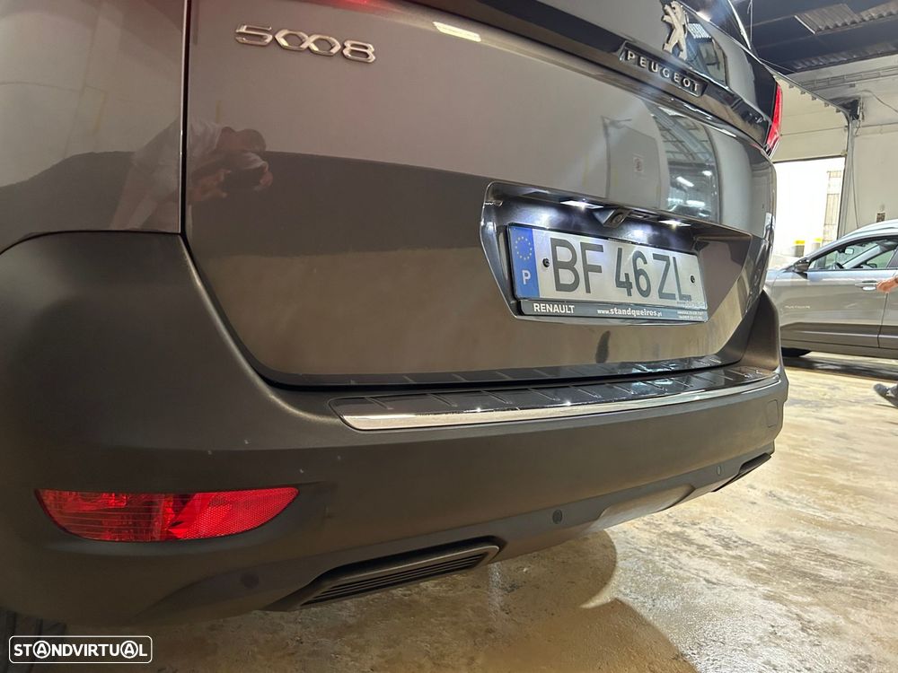Peugeot 5008 1.5 BlueHDi Allure EAT8 - 13
