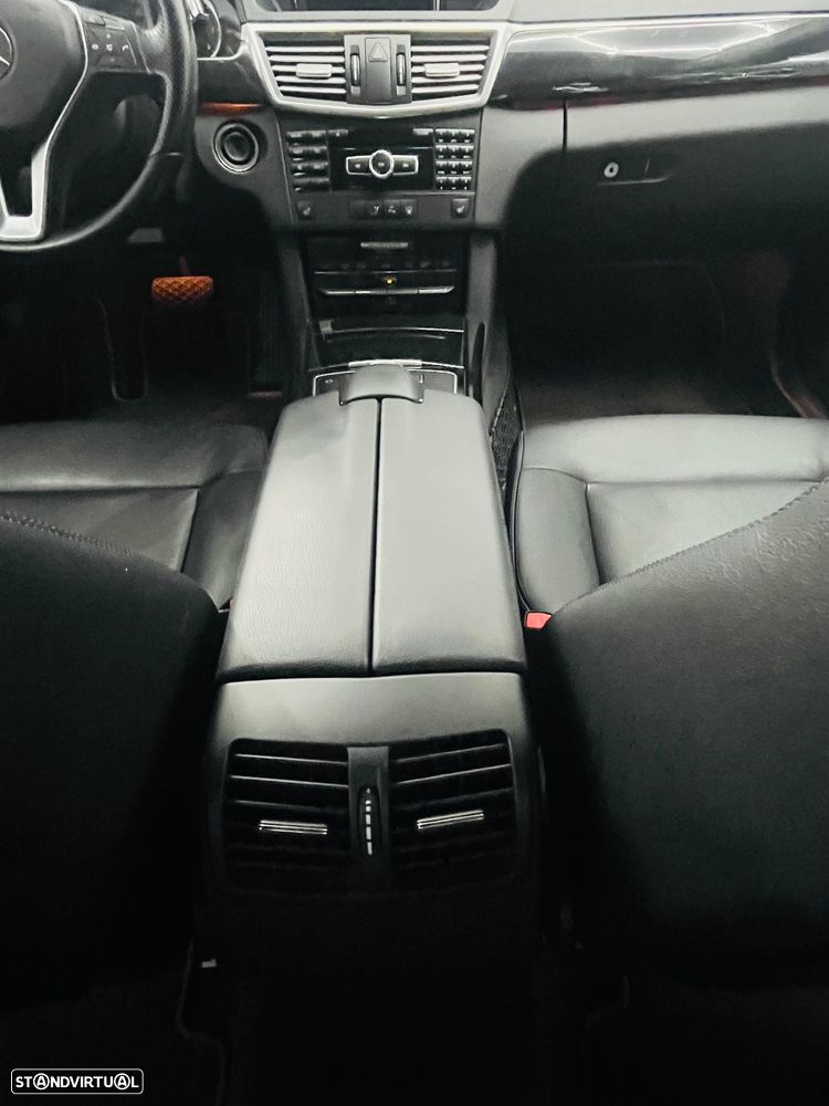 Mercedes-Benz E 300 Bluetec Hybrid Avantgarde - 30