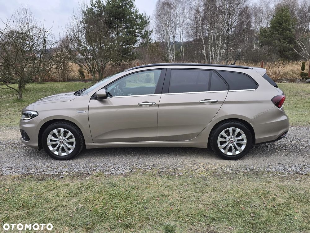 Fiat Tipo 1.4 16v Lounge EU6d - 12
