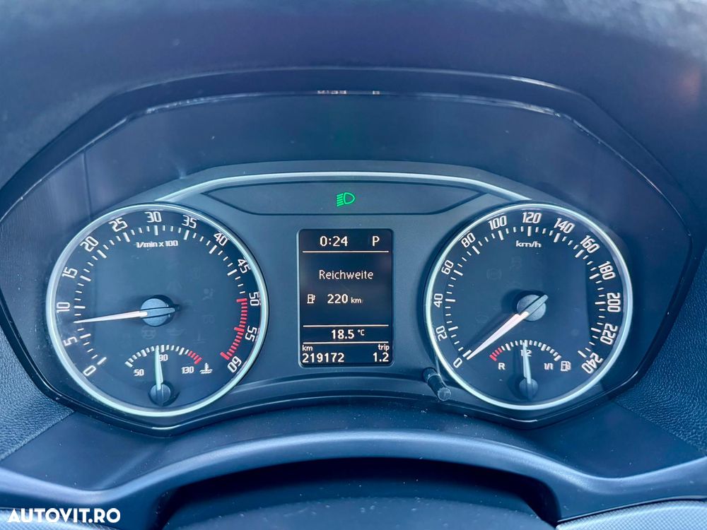 Skoda Octavia Combi 2.0 TDI Elegance Automatic - 9