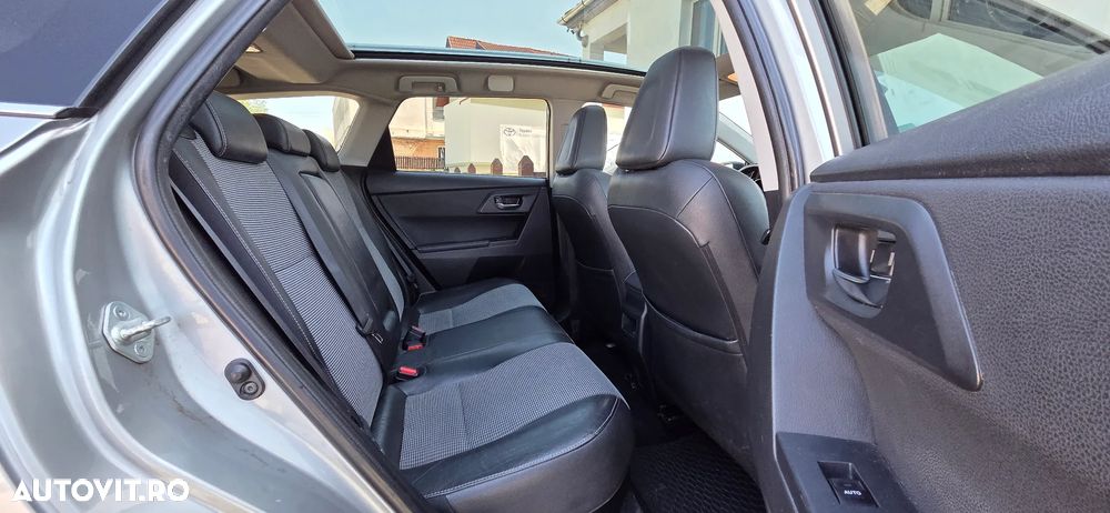 Toyota Auris 1.8 VVT-i Automatik Executive - 14