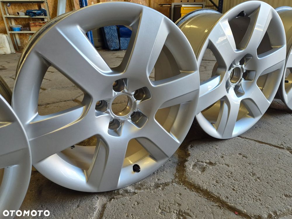 FELGI ALUMINIOWE AUDI Q5 A4 A5 A6  7,5x17 ET26 4H0601025A - 4