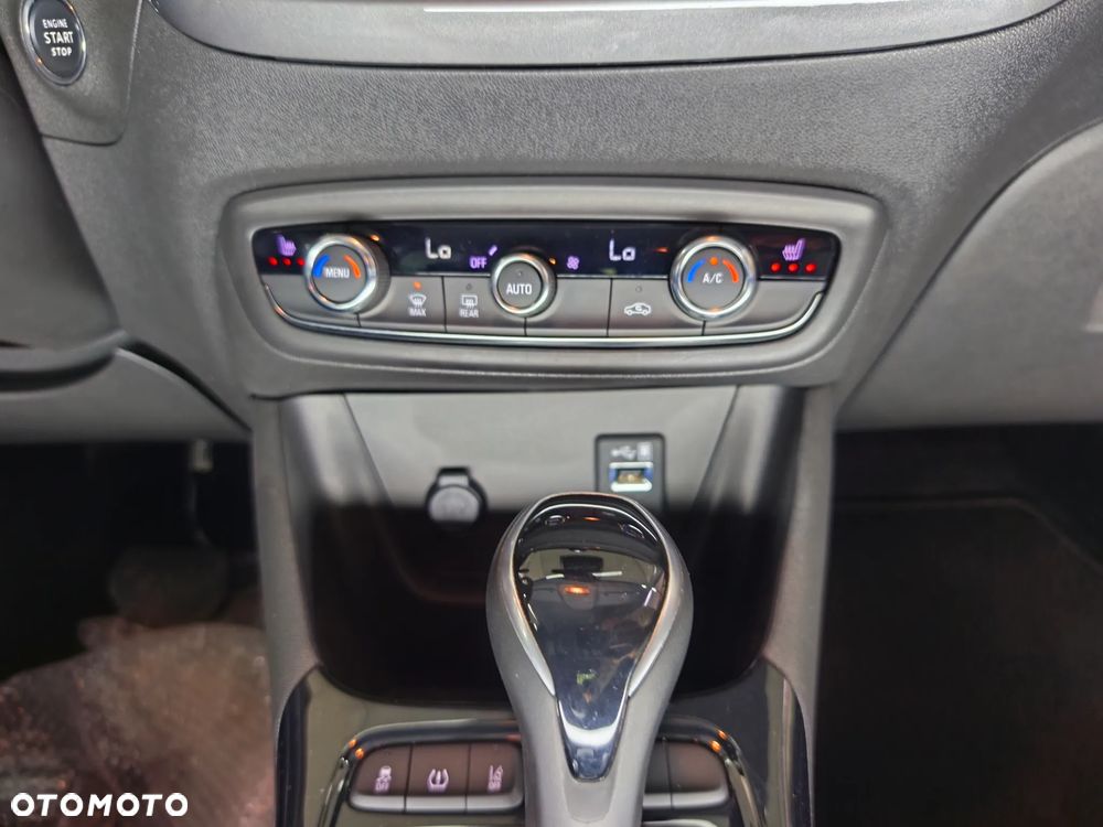Opel Crossland - 24