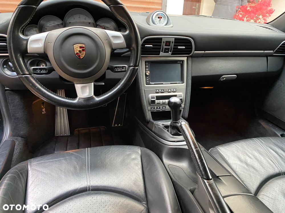 Porsche 911 Carrera S - 7