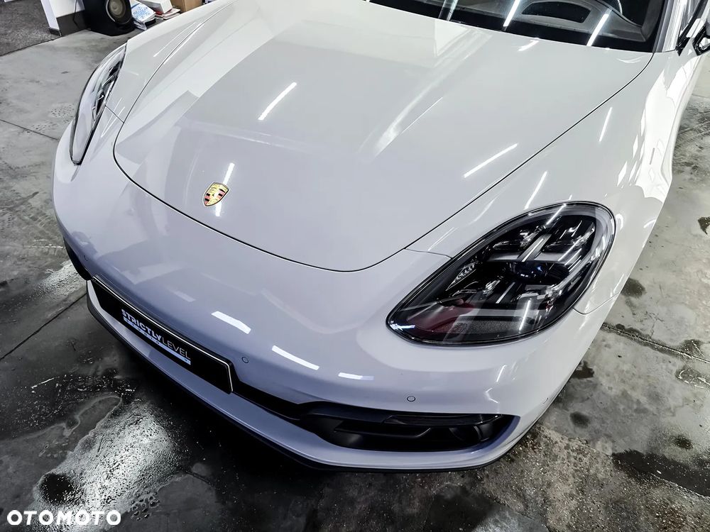 Porsche Panamera 4 - 3