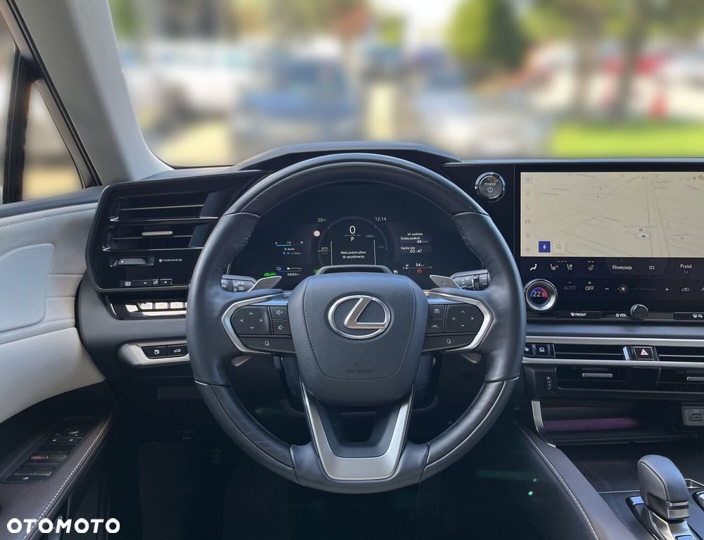 Lexus RX 450h+ Omotenashi - 5