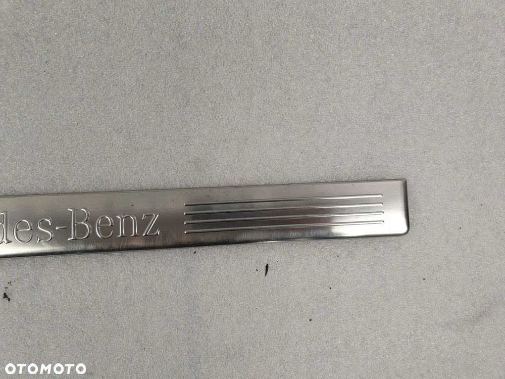LISTWA PROGU PRZÓD W212 A2126860936 - 3