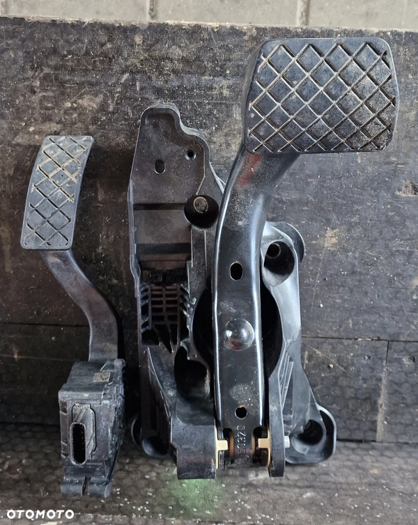 PEDAŁ GAZU HAMULCA AUTOMAT KOMPLET 2Q1723058F SKODA SCALA HB 1.5 TSI DSG