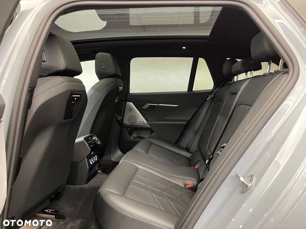 BMW Seria 5 520d xDrive mHEV M Sport - 32