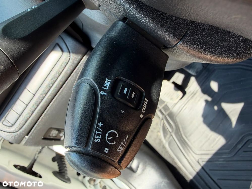 Peugeot 208 1.4 HDi Access - 10
