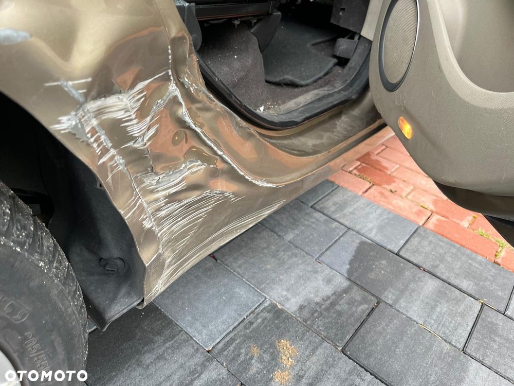 Renault Grand Scenic - 17