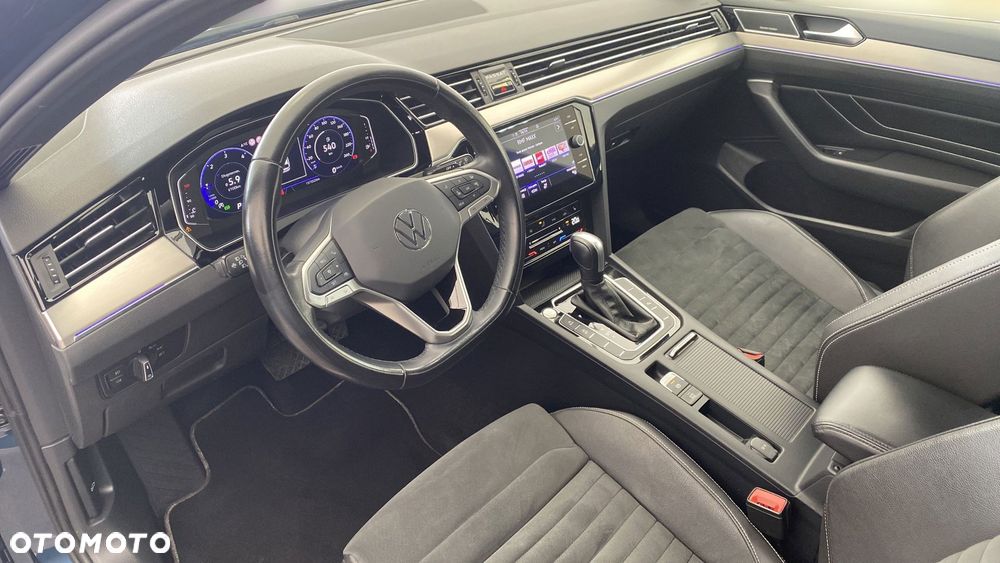Volkswagen Passat - 10