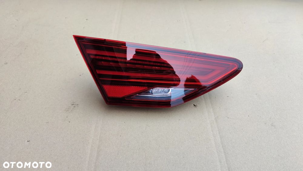 Seat Leon III 5F0 HB 16- Lampa Tył Lewa w Klapę Led IDEAŁ 5F0945307J Oryginał