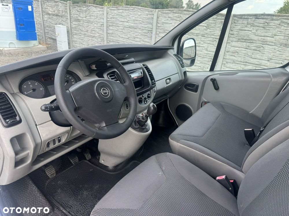 Opel Vivaro - 12
