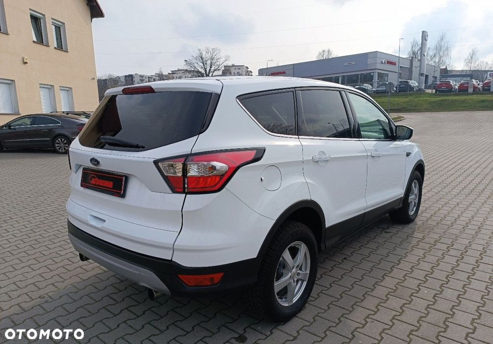 Ford Kuga - 9