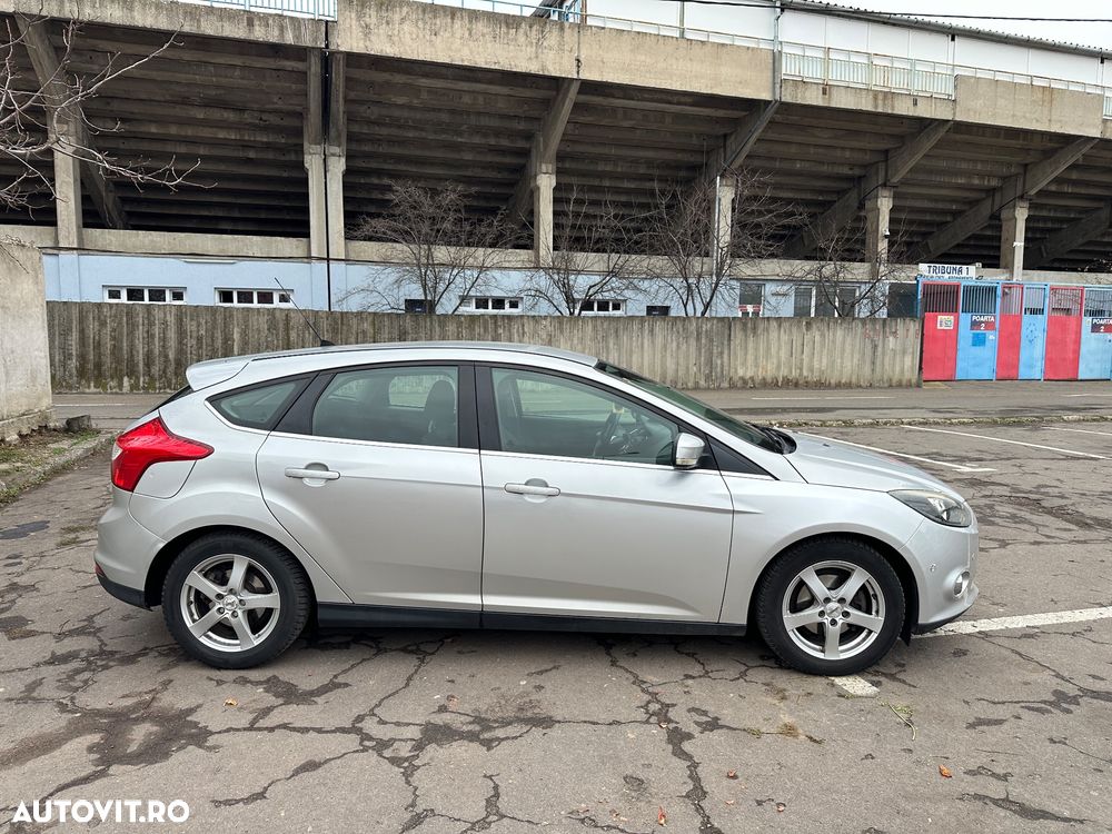 Ford Focus 1.6 Ti-VCT Titanium - 2