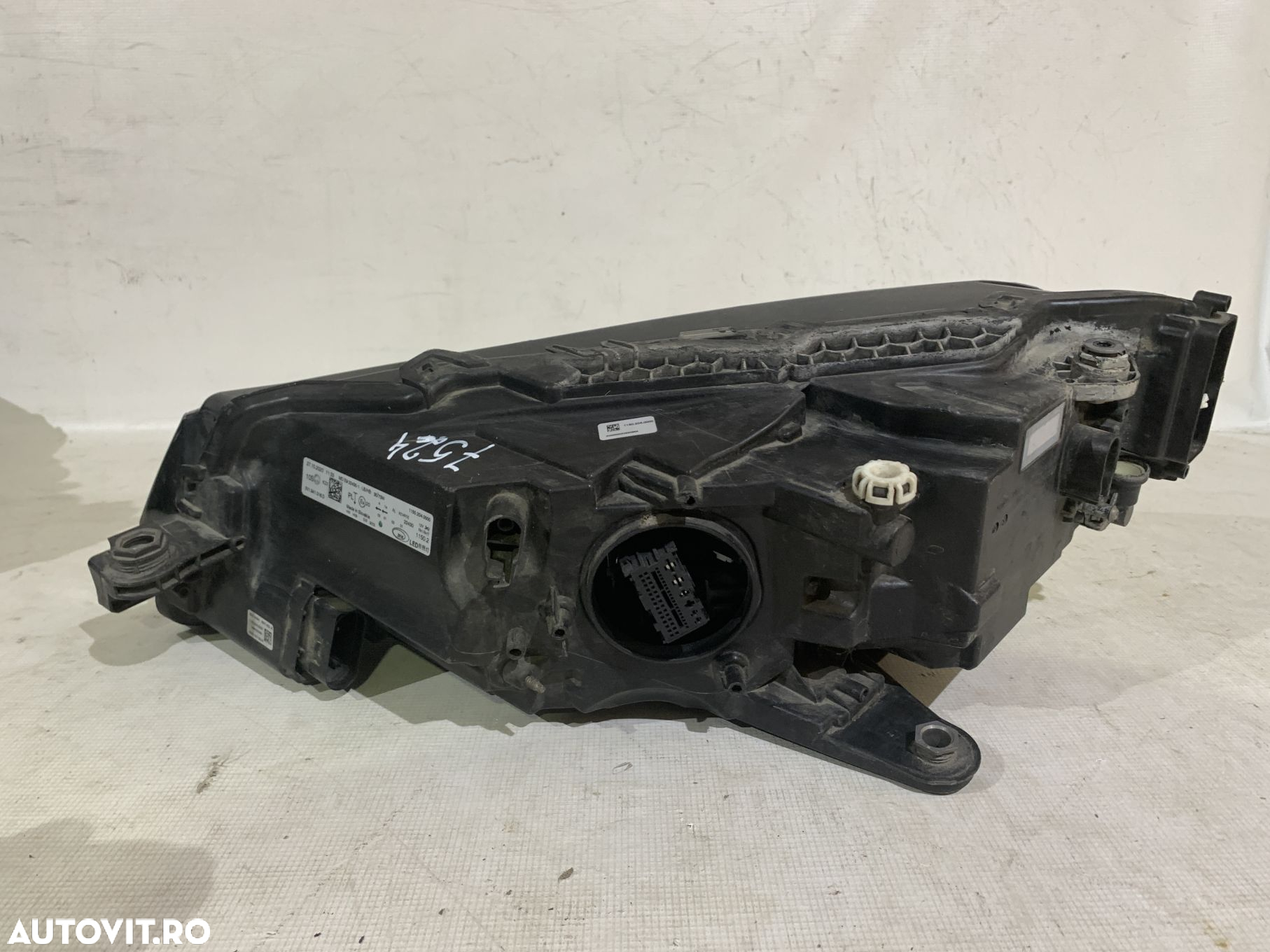 Far dreapta xenon adaptiv, Skoda Superb 3, facelift, 2019, 2020, 2021, 2022, 2023, cod origine OE 3V1941016D. - 6