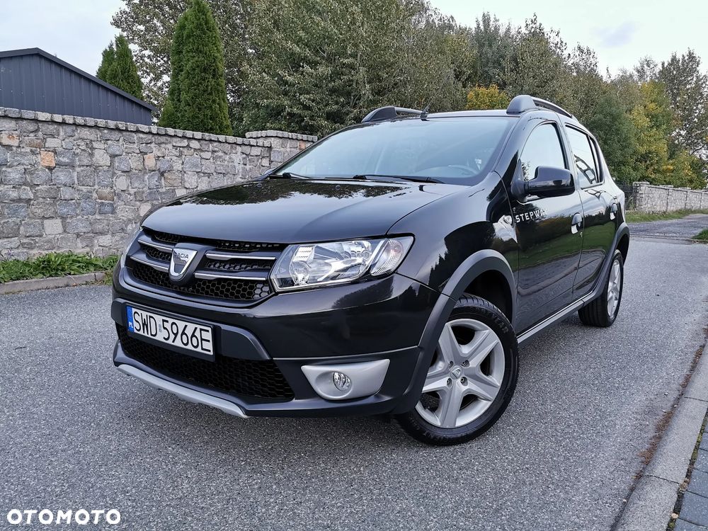Dacia Sandero Stepway TCe 90 (S&S) Celebration - 1