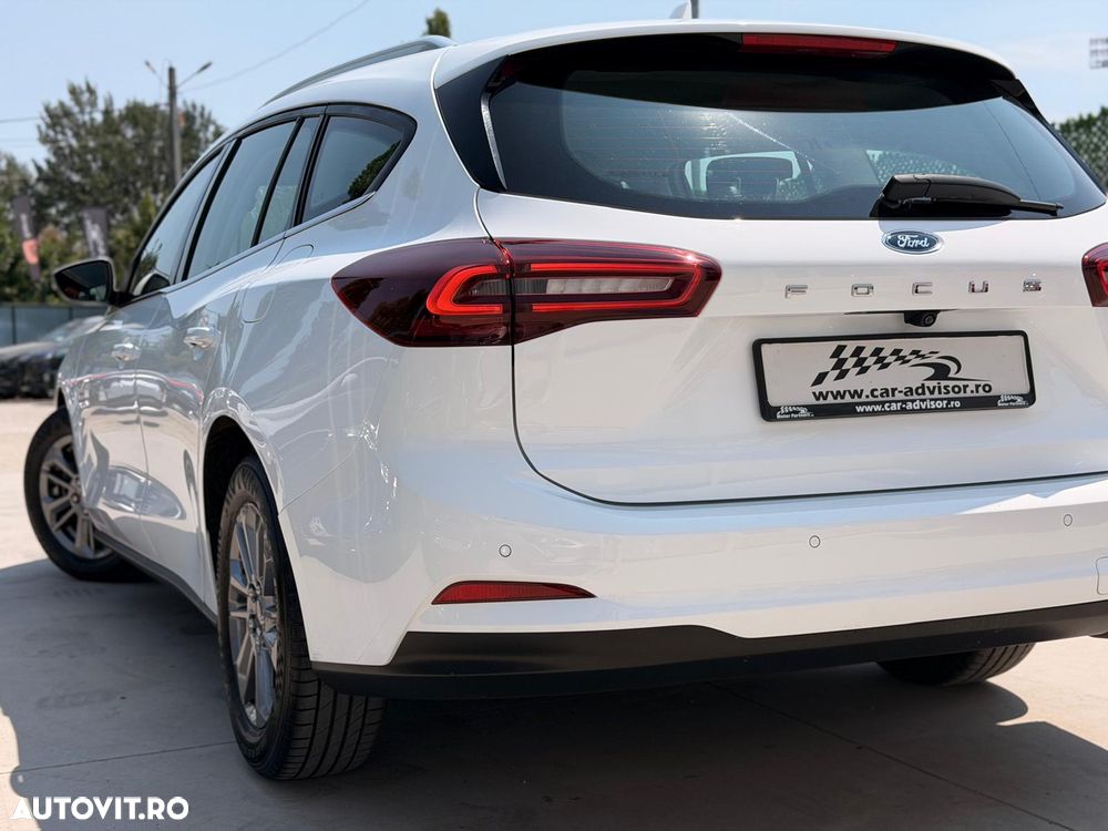 Ford Focus 1.0 EcoBoost MHEV Titanium X - 11