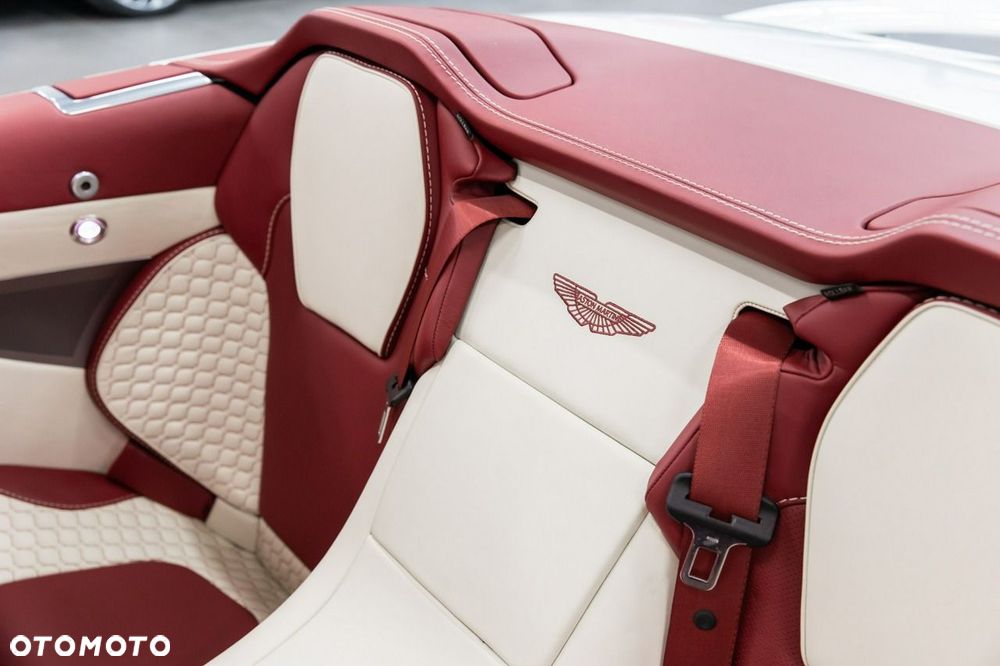 Aston Martin Vanquish - 38