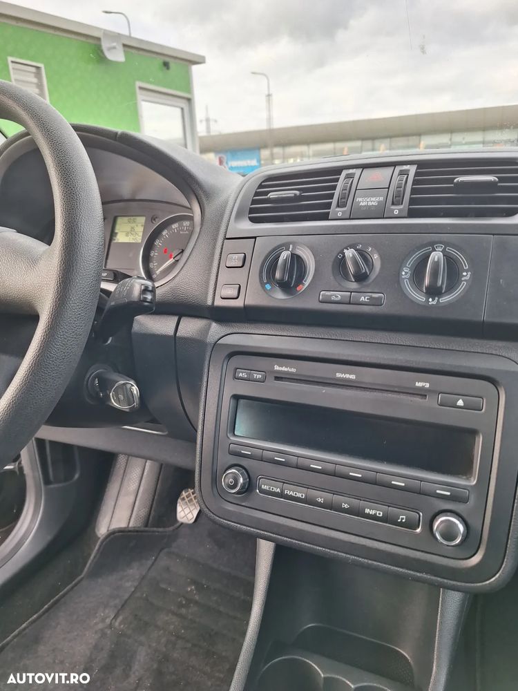 Skoda Fabia 1.2 HTP Ambiente - 14