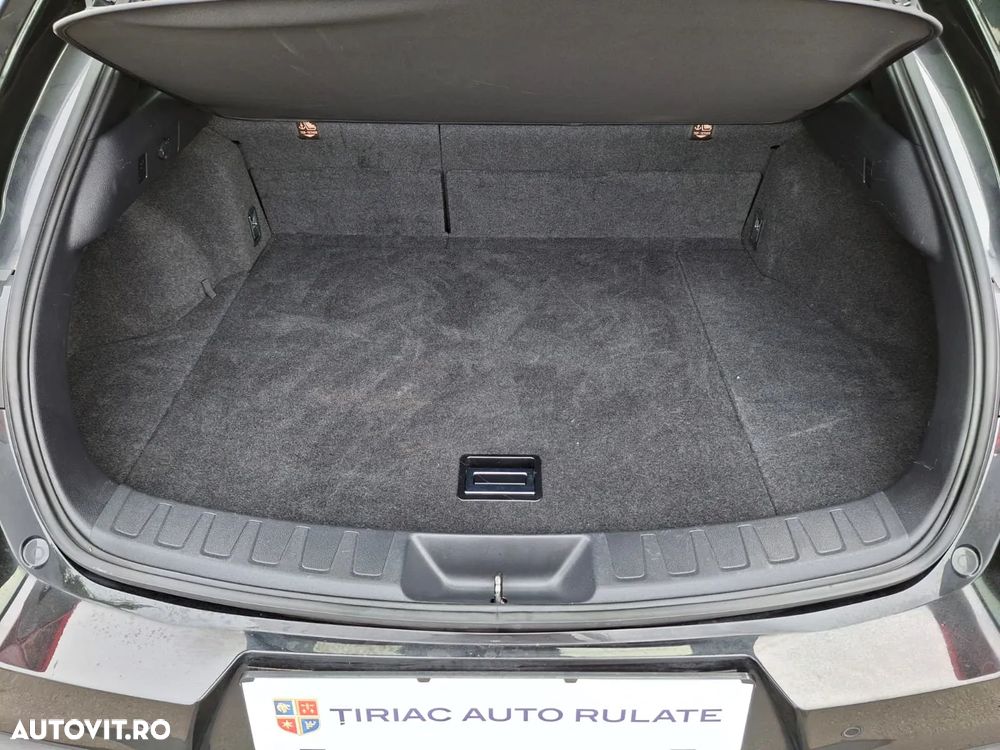 Lexus UX 250h FWD Business - 25