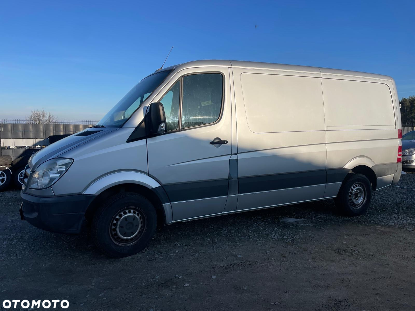 Mercedes-Benz Sprinter - 10