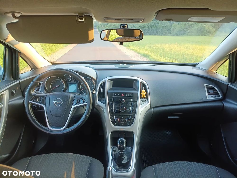 Opel Astra - 16