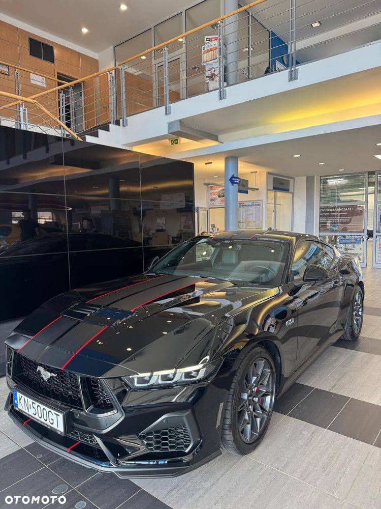 Ford Mustang - 16