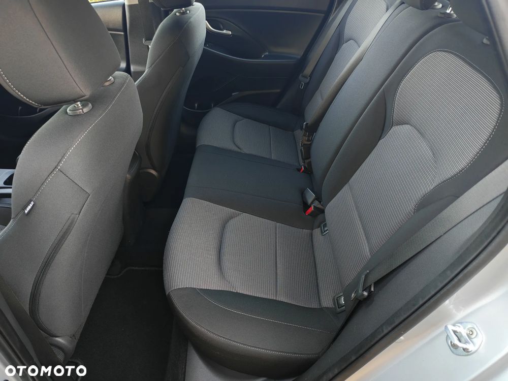 Hyundai i30 1.6 CRDi Comfort - 23
