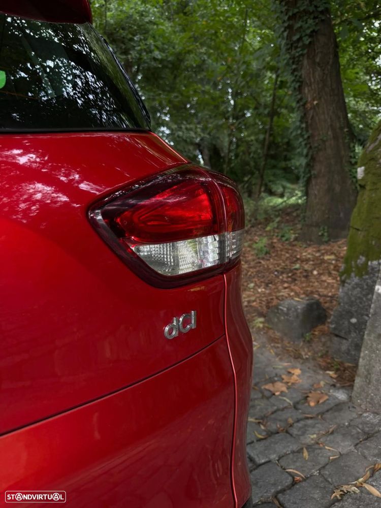 Renault Clio Sport Tourer - 33