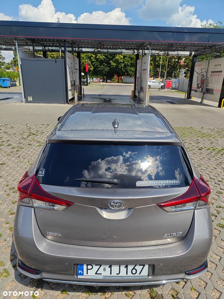Toyota Auris 1.6 Premium Comfort - 11