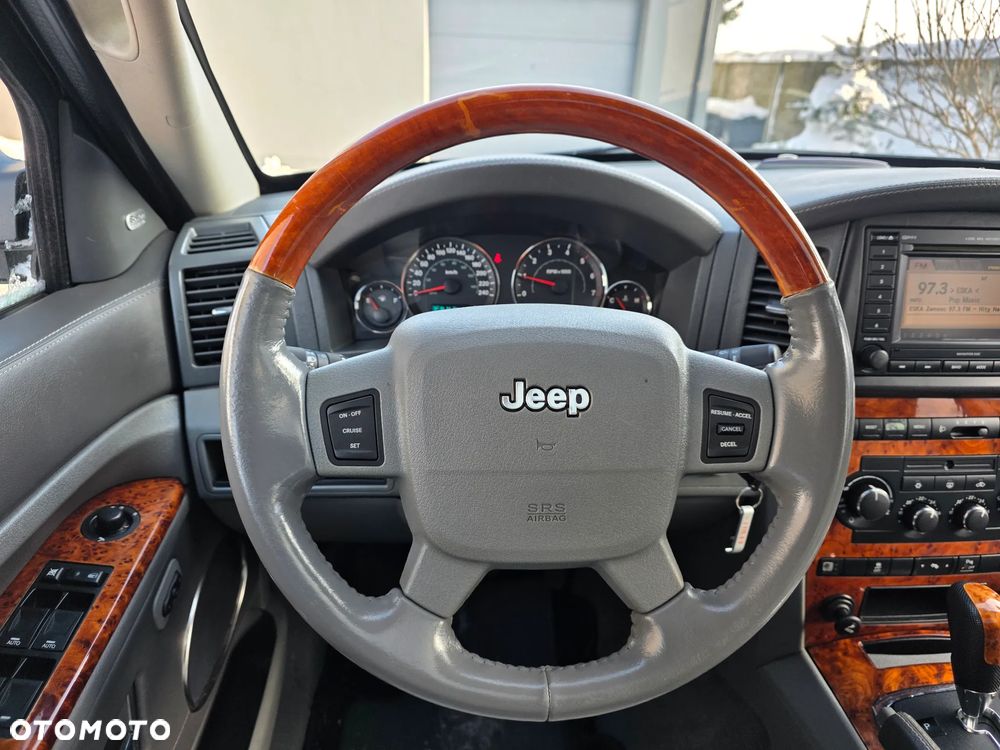 Jeep Grand Cherokee - 18