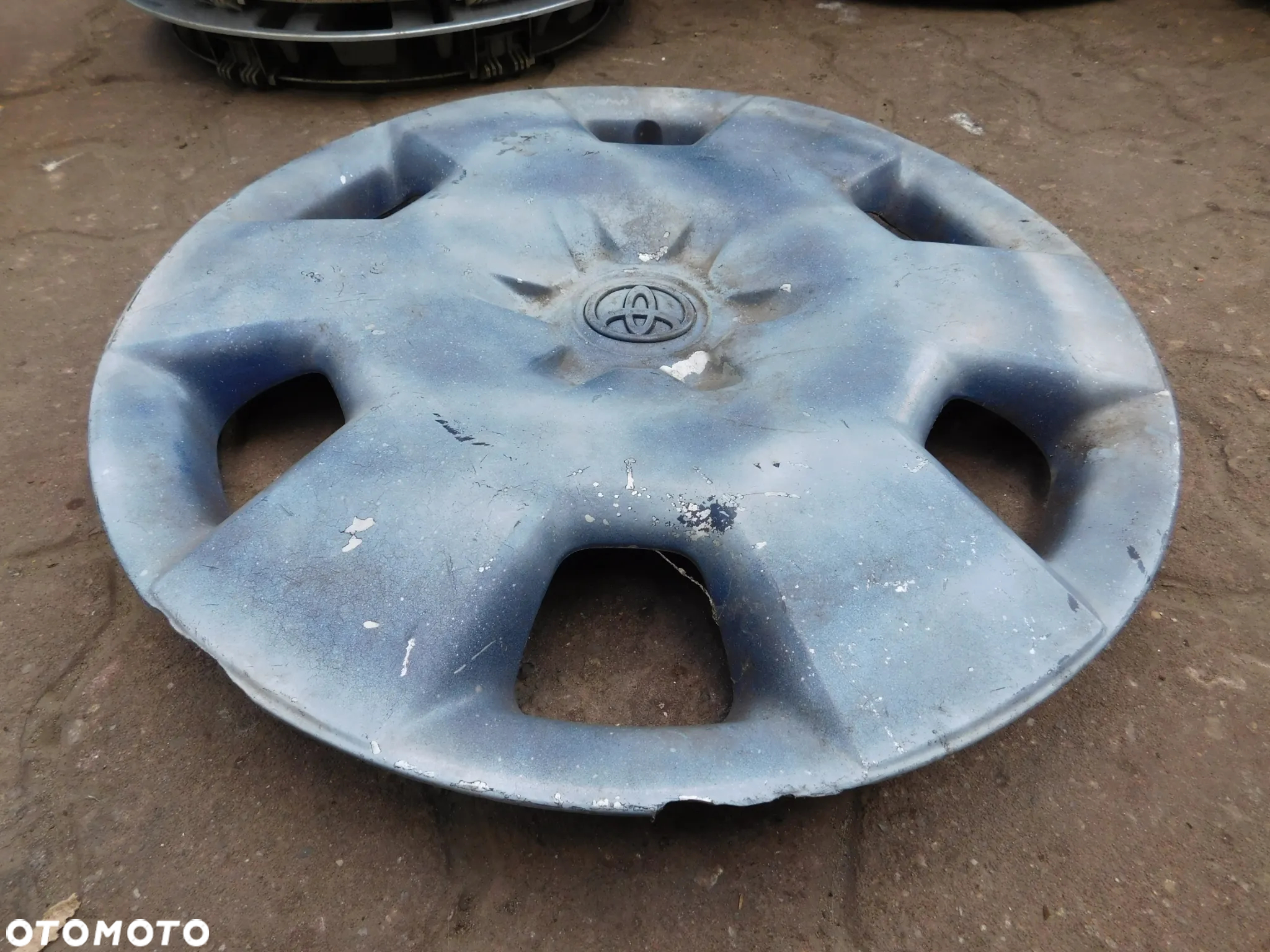 kołpak 15" TOYOTA COROLLA YARIS AVENSIS - 2