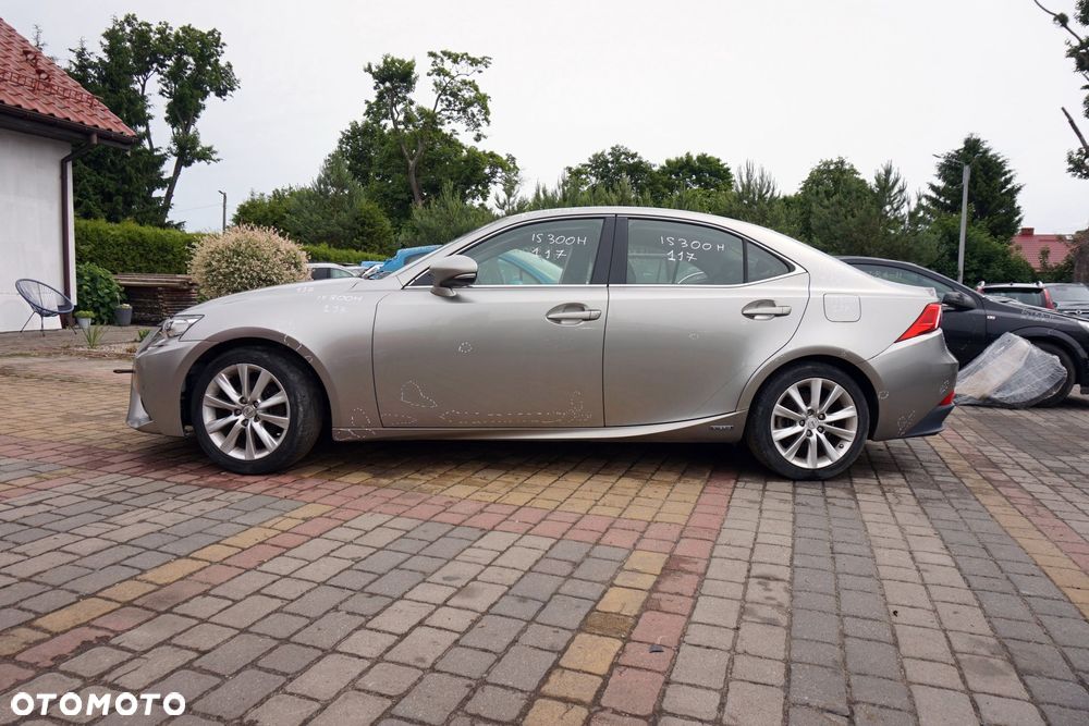 LEXUS IS III E3 2014 1J7 2.5 16V HYB 2AR-FSE 180KM AVE30 SREBRNY ATOMIC na części - 2