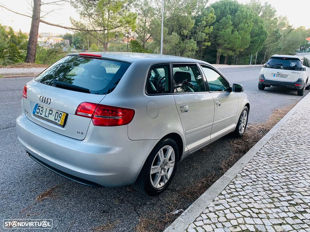 Audi A3 Sportback 2.0 TDi Sport S tronic - 8
