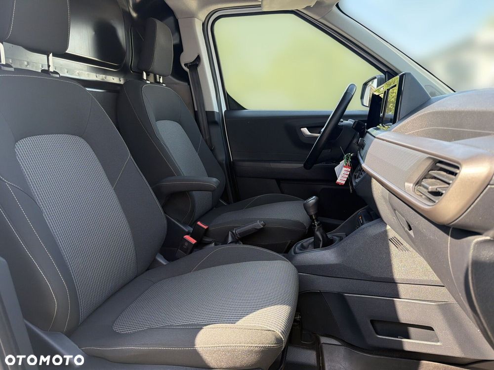 Ford transit-courier - 12