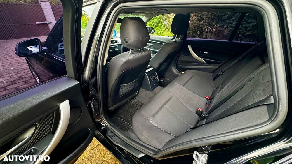 BMW Seria 3 318d Aut. - 8
