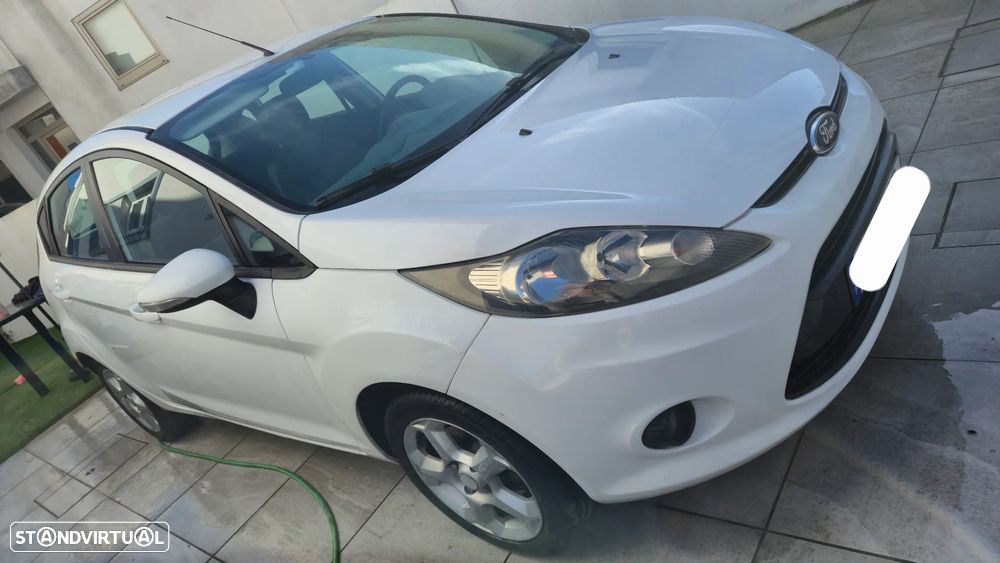 Ford Fiesta - 2