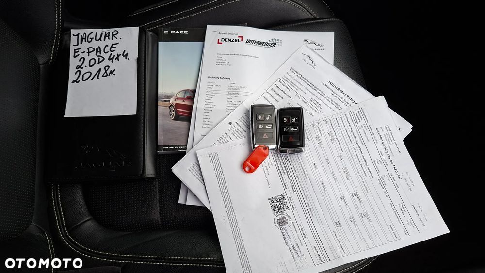 Jaguar E-Pace D150 AWD R-Dynamic S - 38