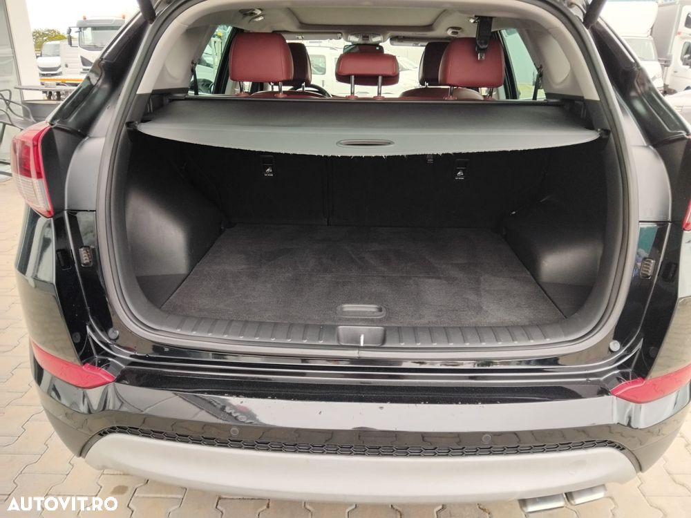 Hyundai Tucson 2.0 CRDI 4WD 8AT Luxury - 12