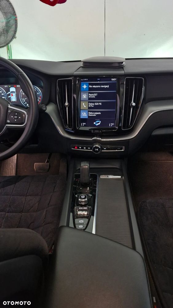 Volvo XC 60 T4 Momentum - 16