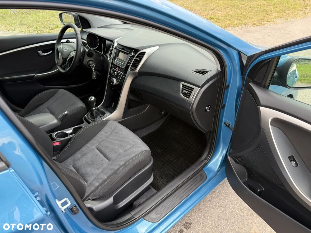 Hyundai i30 1.6 Premium - 28