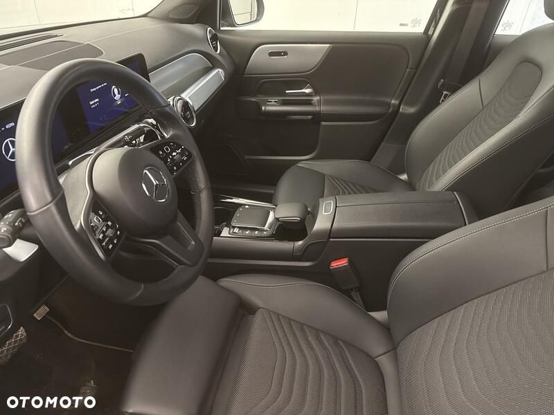 Mercedes-Benz GLB 200 7G-DCT - 11