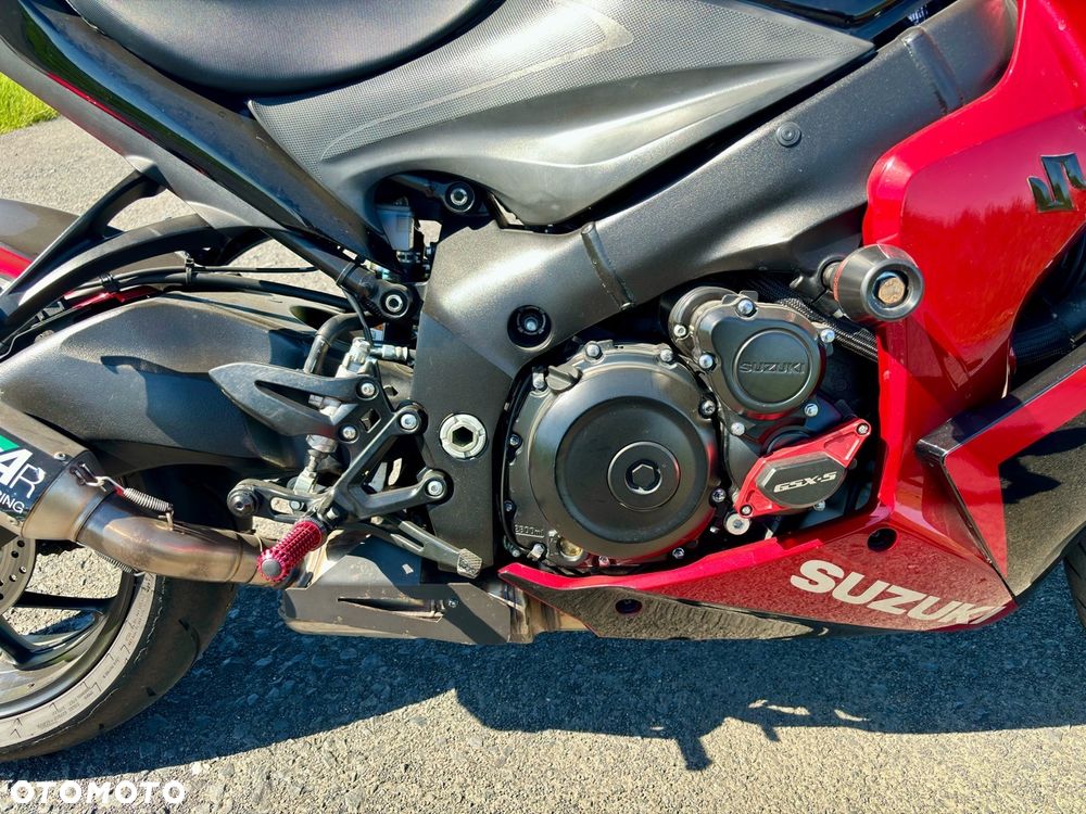 Suzuki GSX 1000 - 10