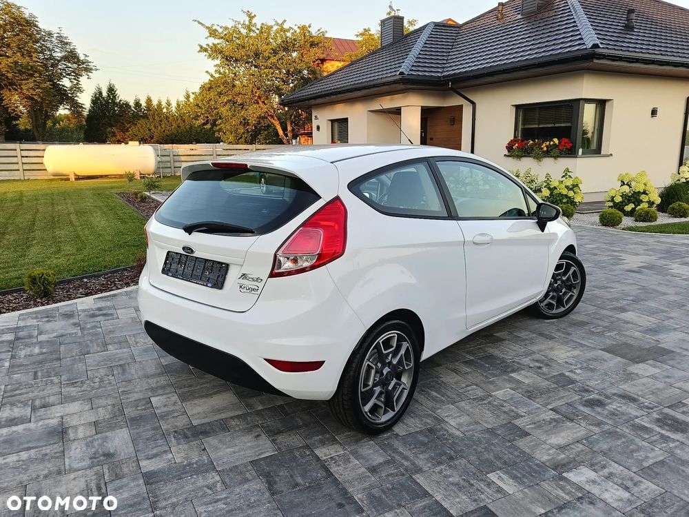 Ford Fiesta - 2
