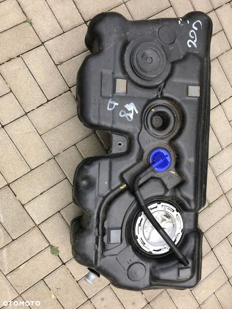 BMW X1 F48 f45 f46 f39 zbiornik paliwa diesel wiek - 1