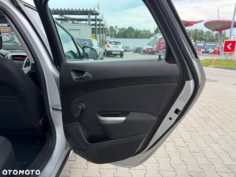 Opel Astra 1.6 Essentia - 19
