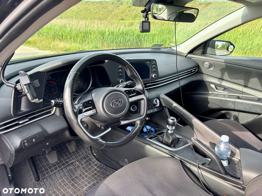 Hyundai Elantra 1.6 Smart - 10