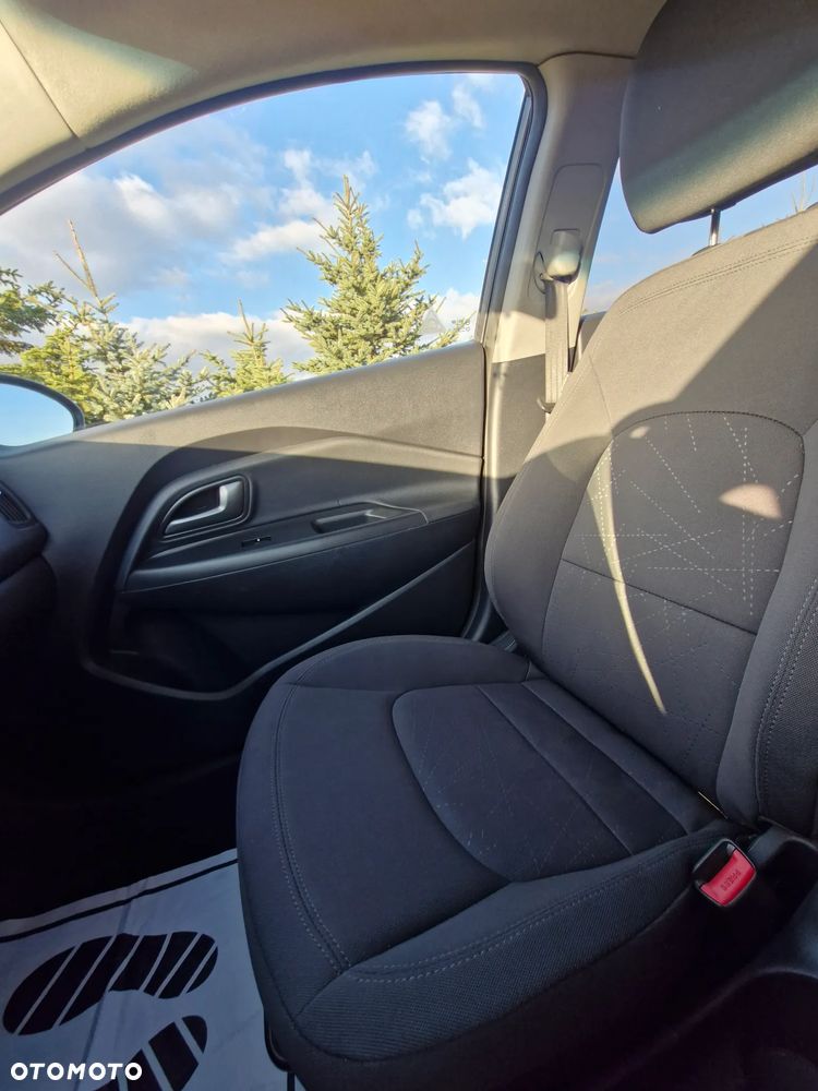 Kia Rio - 14